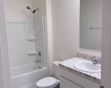 4984 Amasa Circle - Photo Thumbnail 9