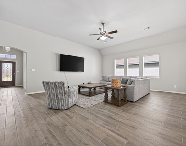 11676 Whirlaway Drive - Photo Thumbnail 9