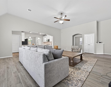 11676 Whirlaway Drive - Photo Thumbnail 6