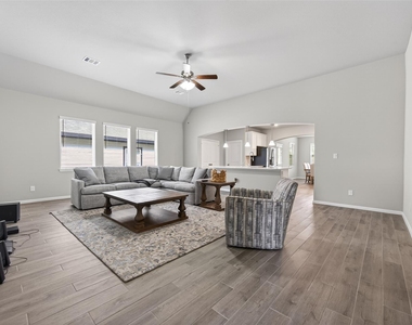11676 Whirlaway Drive - Photo Thumbnail 4