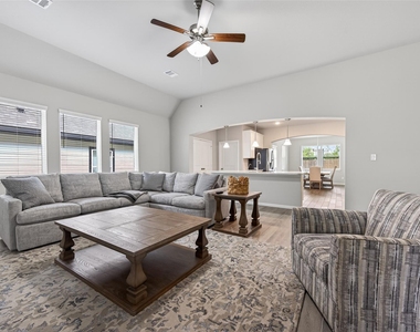 11676 Whirlaway Drive - Photo Thumbnail 5