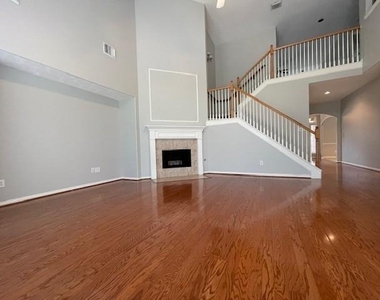 8519 Babbling Brook Court - Photo Thumbnail 17
