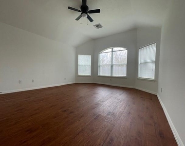 8519 Babbling Brook Court - Photo Thumbnail 21