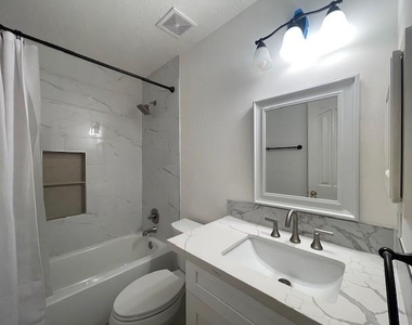 8519 Babbling Brook Court - Photo Thumbnail 33