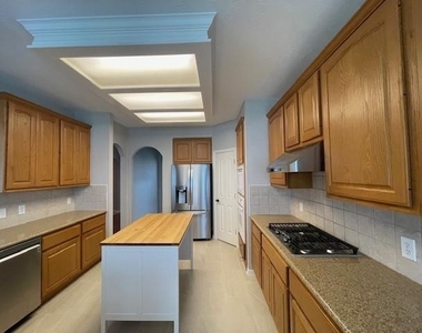 8519 Babbling Brook Court - Photo Thumbnail 11