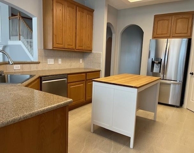 8519 Babbling Brook Court - Photo Thumbnail 12