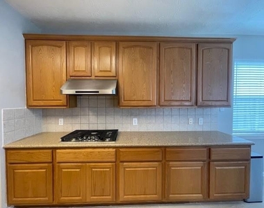 8519 Babbling Brook Court - Photo Thumbnail 13