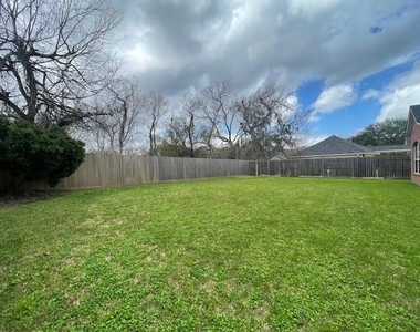 8519 Babbling Brook Court - Photo Thumbnail 47