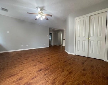 8519 Babbling Brook Court - Photo Thumbnail 31
