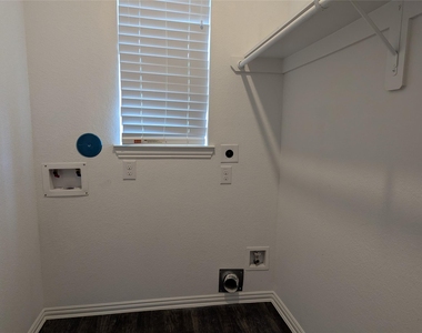 10503 Dolce Lane - Photo Thumbnail 2