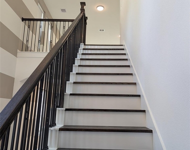 10503 Dolce Lane - Photo Thumbnail 22
