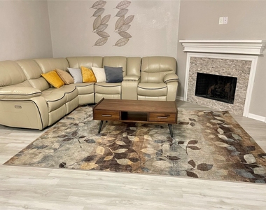 21439 Veneto Hills Court - Photo Thumbnail 4