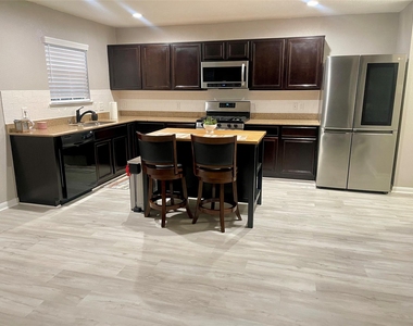 21439 Veneto Hills Court - Photo Thumbnail 9