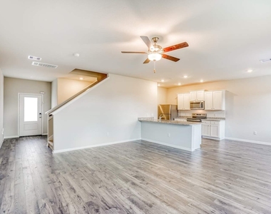 8219 Blooming Meadow Lane - Photo Thumbnail 2