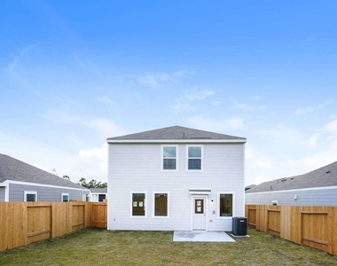 8219 Blooming Meadow Lane - Photo Thumbnail 14