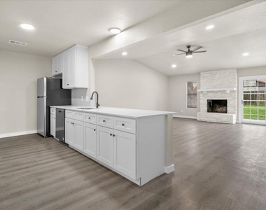502 Pintail Lane - Photo Thumbnail 9