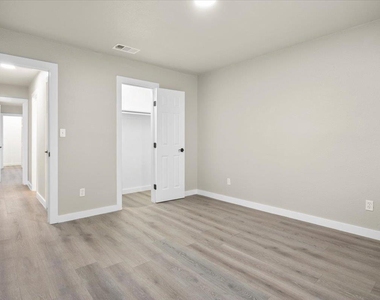 502 Pintail Lane - Photo Thumbnail 11