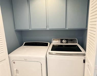 8523 Hearth Drive - Photo Thumbnail 14