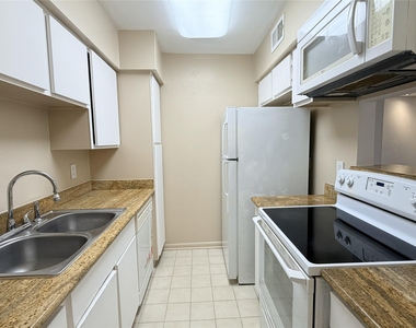 8523 Hearth Drive - Photo Thumbnail 4
