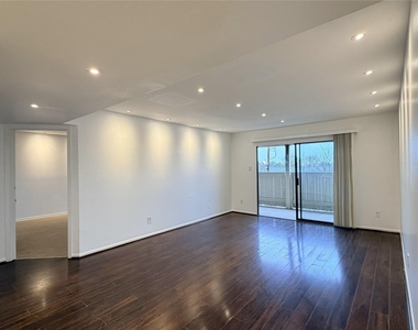 8523 Hearth Drive - Photo Thumbnail 5