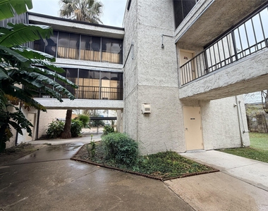 8523 Hearth Drive - Photo Thumbnail 18