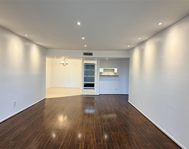 8523 Hearth Drive - Photo Thumbnail 3