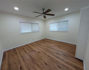 8481 S Great Oaks Drive - Photo Thumbnail 19