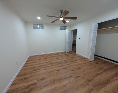 8481 S Great Oaks Drive - Photo Thumbnail 16