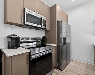8706 Palm Ranches Place - Photo Thumbnail 8