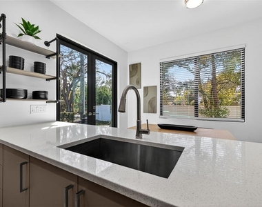 8706 Palm Ranches Place - Photo Thumbnail 11