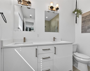 8706 Palm Ranches Place - Photo Thumbnail 21