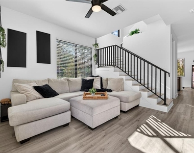 8706 Palm Ranches Place - Photo Thumbnail 4