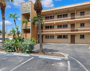 10265 Gulf Boulevard - Photo Thumbnail 20