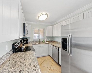 10265 Gulf Boulevard - Photo Thumbnail 28