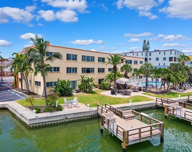 10265 Gulf Boulevard - Photo Thumbnail 22