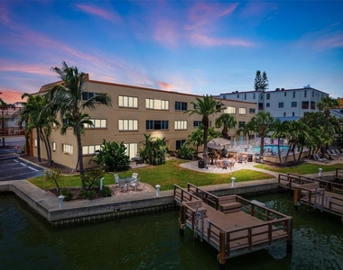 10265 Gulf Boulevard - Photo Thumbnail 21