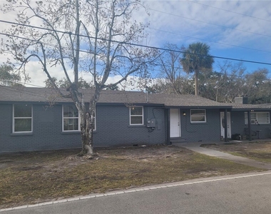 1320 S Oleander Avenue - Photo Thumbnail 1