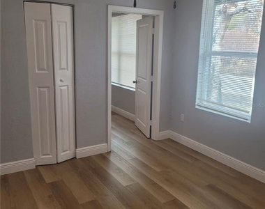1320 S Oleander Avenue - Photo Thumbnail 31