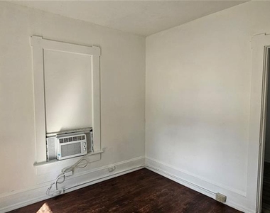 709 Ora Street - Photo Thumbnail 4