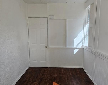 709 Ora Street - Photo Thumbnail 1