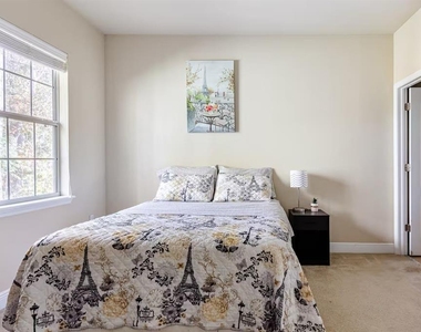 2960 Sw 35th Place - Photo Thumbnail 16