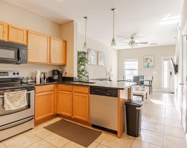 2960 Sw 35th Place - Photo Thumbnail 1
