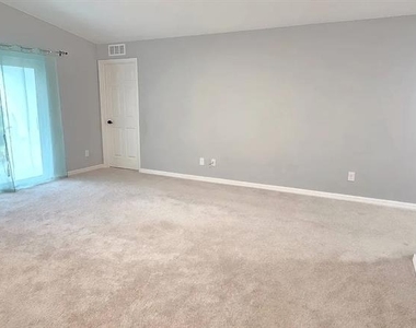 1532 Ne 35th - Photo Thumbnail 7