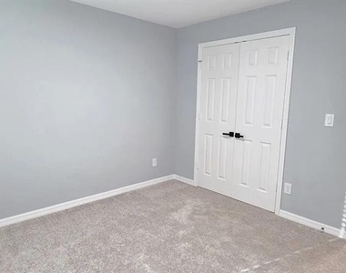 1532 Ne 35th - Photo Thumbnail 14