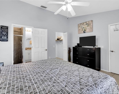 2648 Nassau Street - Photo Thumbnail 12