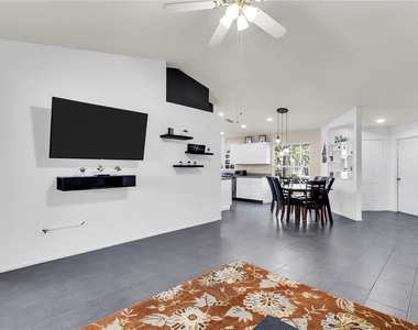 2648 Nassau Street - Photo Thumbnail 2