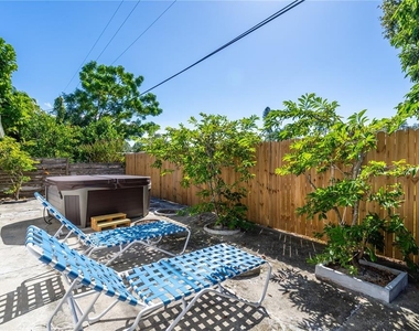 2648 Nassau Street - Photo Thumbnail 24