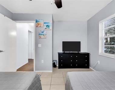 2648 Nassau Street - Photo Thumbnail 18