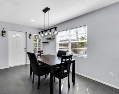 2648 Nassau Street - Photo Thumbnail 9