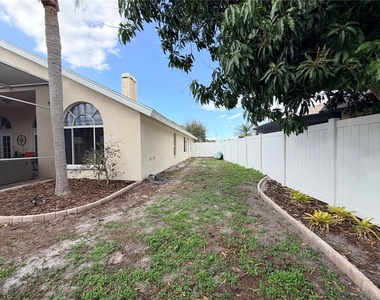 8317 9th Avenue Terrace Nw - Photo Thumbnail 21